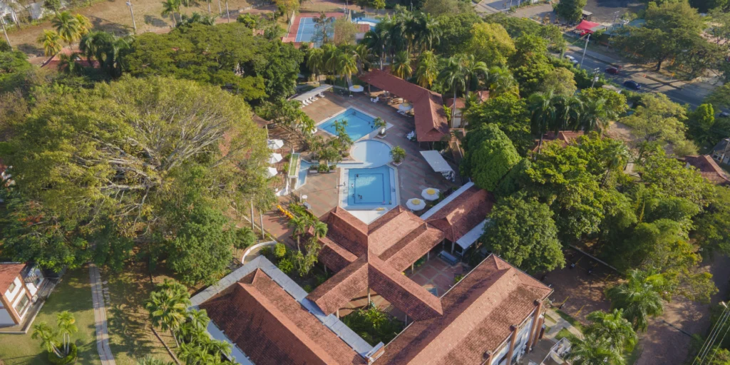 on-vacation-hotel-girardot-vista-aerea